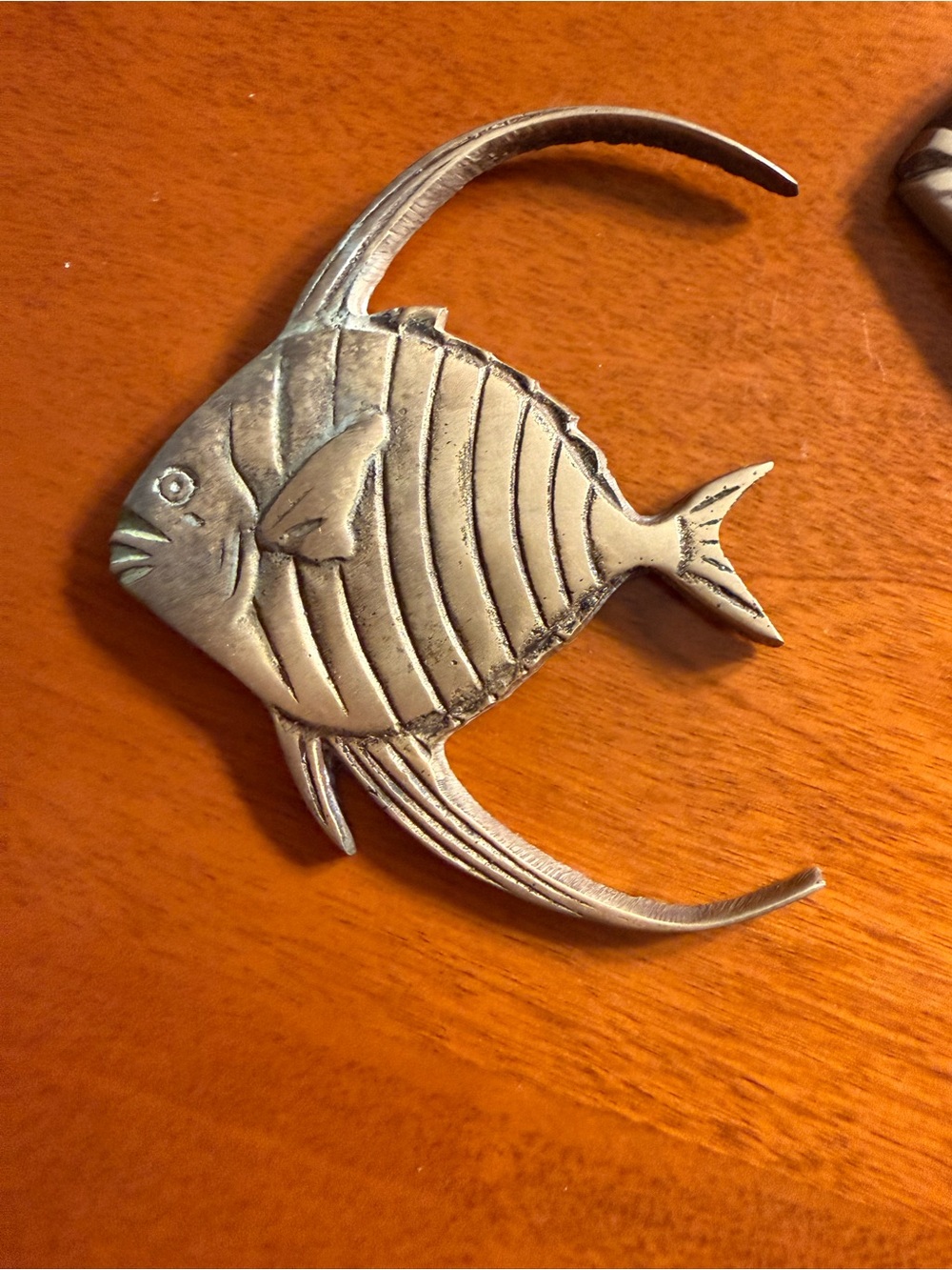 Vintage Mid Century Brass Angel Fish Wall Decor set of 3 - Picture 3 of 5